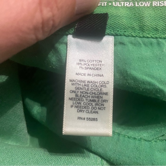 Express Green Zelda Slim Fit Ultra Low Rise Jean Legging - Picture 6 of 6